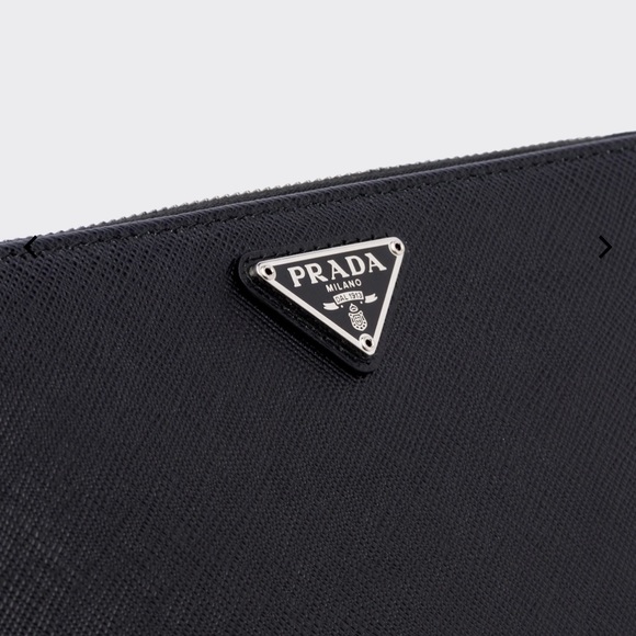 EUC Prada wallet with box - Picture 2 of 16